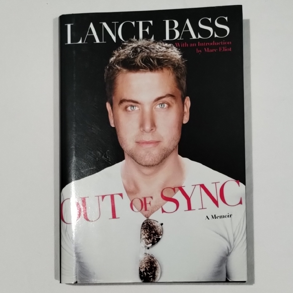 Out of Sync: A Memoir - Lance Bass